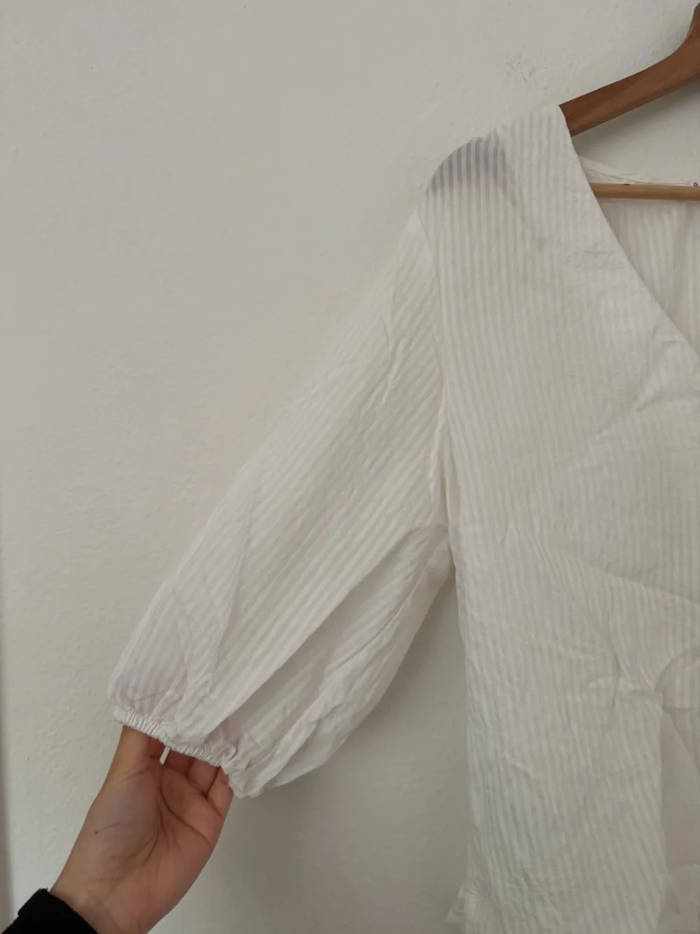 Mango White Minimalist Neutral 3/4 Sleeve Blouse Top Size XS Cottagecore Spring - Picture 2 of 9